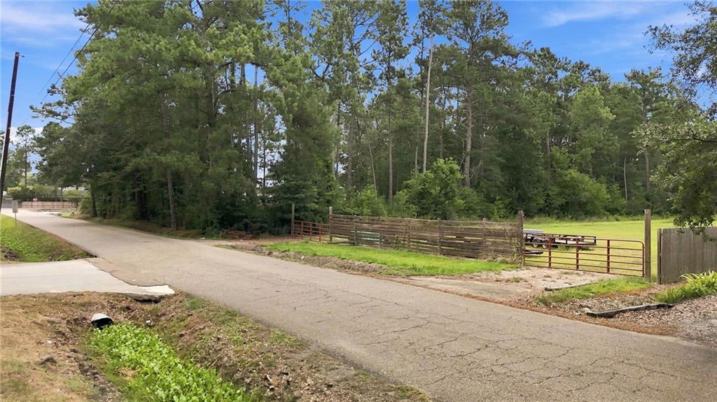 4th image of 70486 Fuchsia St, Abita Springs, LA 70420 | MLS# 2570903