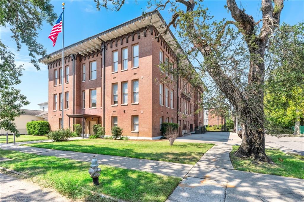 2nd image of 3601 Camp St #302, New Orleans, LA 70115 | MLS# 2571281