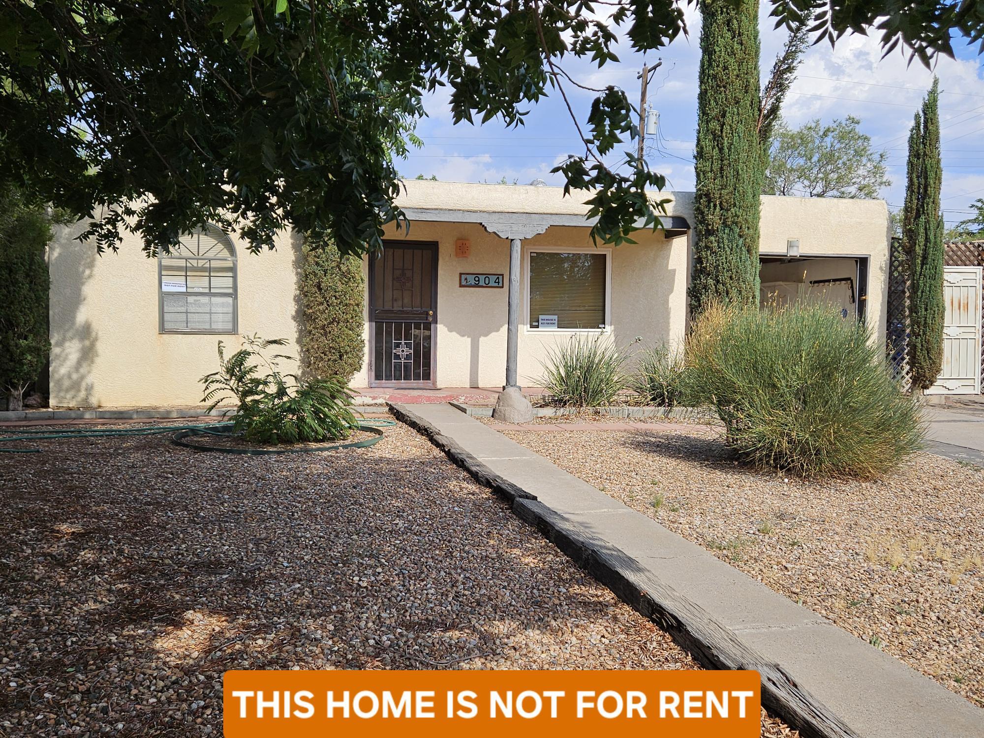 904 La Veta Drive, Albuquerque NM 87108