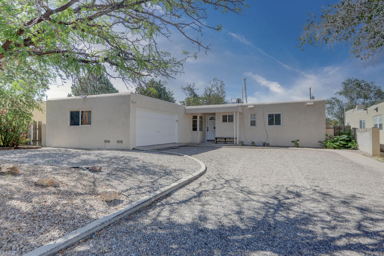7716 McKnight Avenue, Albuquerque NM 87110