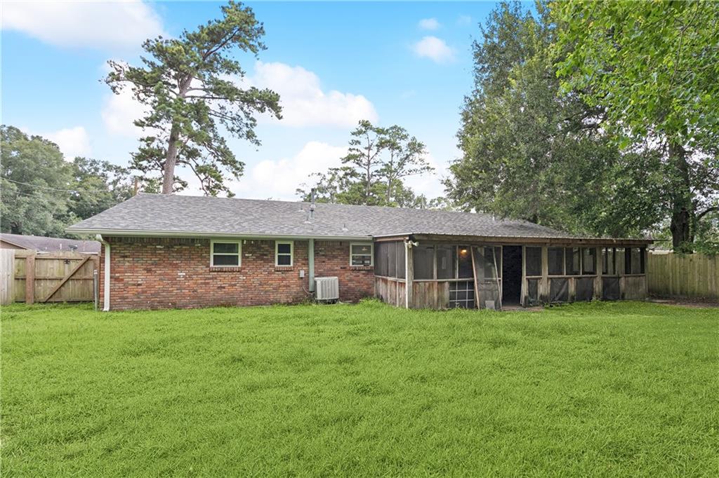 Photo 11 of Single family home for sale at 1344 St Theresa Pl, Slidell, LA 70460 | MLS# 2571424 | Listing updated on 2026-09-08