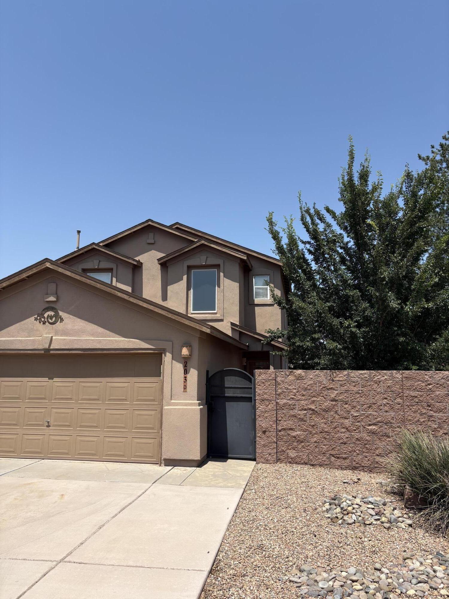 203 Derramadera Avenue, Albuquerque NM 87113