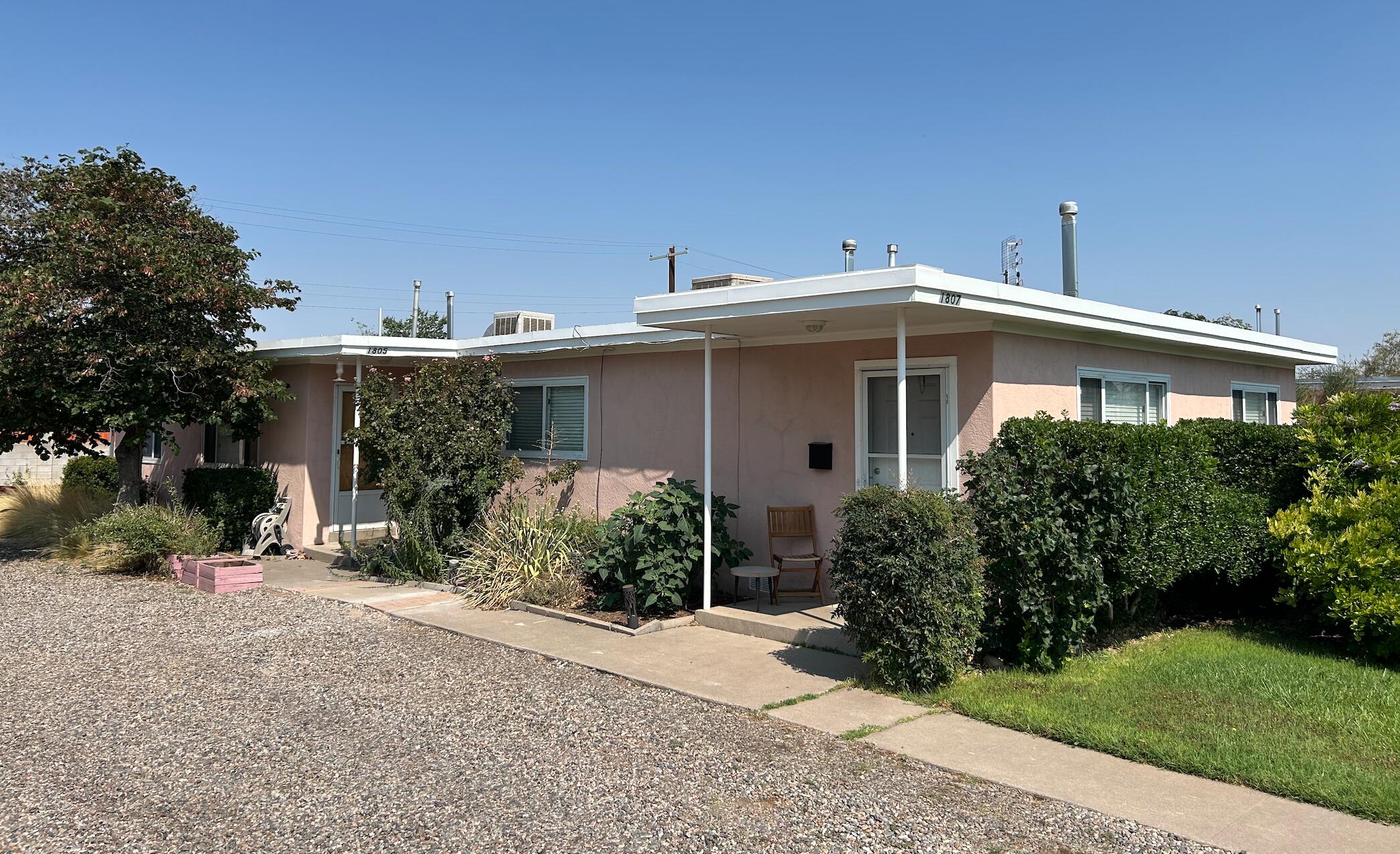 1805 Alvarado Drive NE, Albuquerque