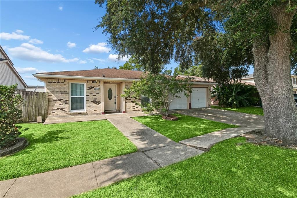 Single family home for sale at 2533 Eastview Dr, Harvey, LA 70058 | MLS# 2570676