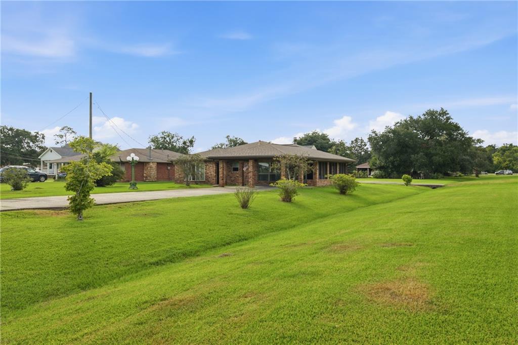 Photo 2 of Single family home for sale at 17208 Highway 631, Des Allemands, LA 70030 | MLS# 2571458 | Listing updated on 2026-09-03