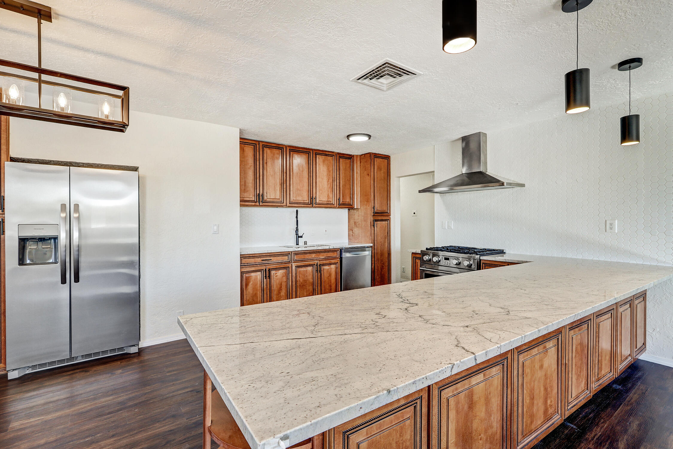 2nd image of 565 Lisbon Ave Se, Rio Rancho, NM 87124 | MLS# 1108788