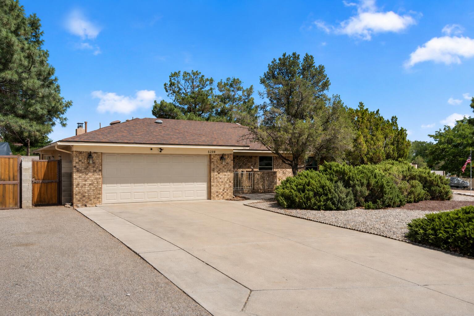image of 5208 Russell Dr Nw, Albuquerque, NM 87114 | MLS# 1108817