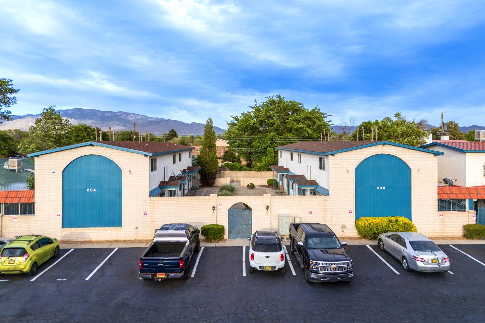 808 Ortiz Drive SE 