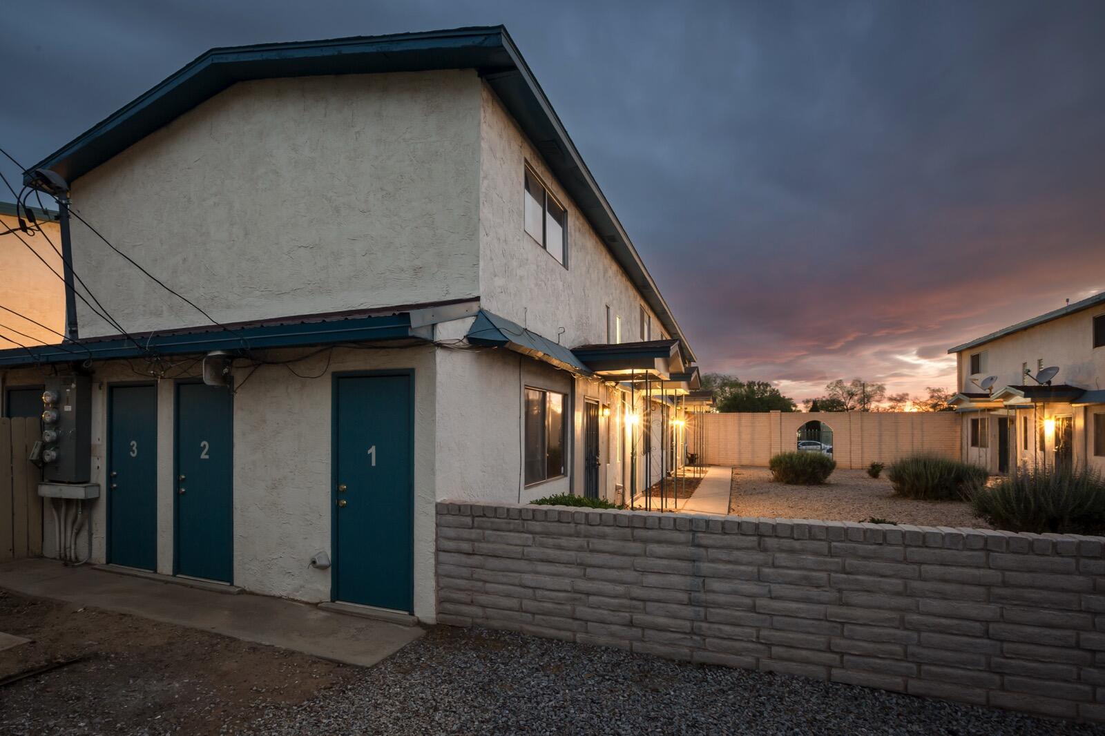 808 Ortiz Drive SE 