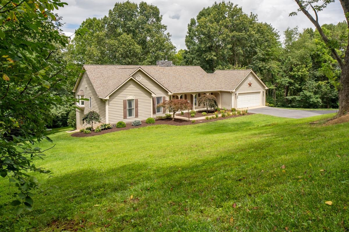 41 Ridgetop Dr