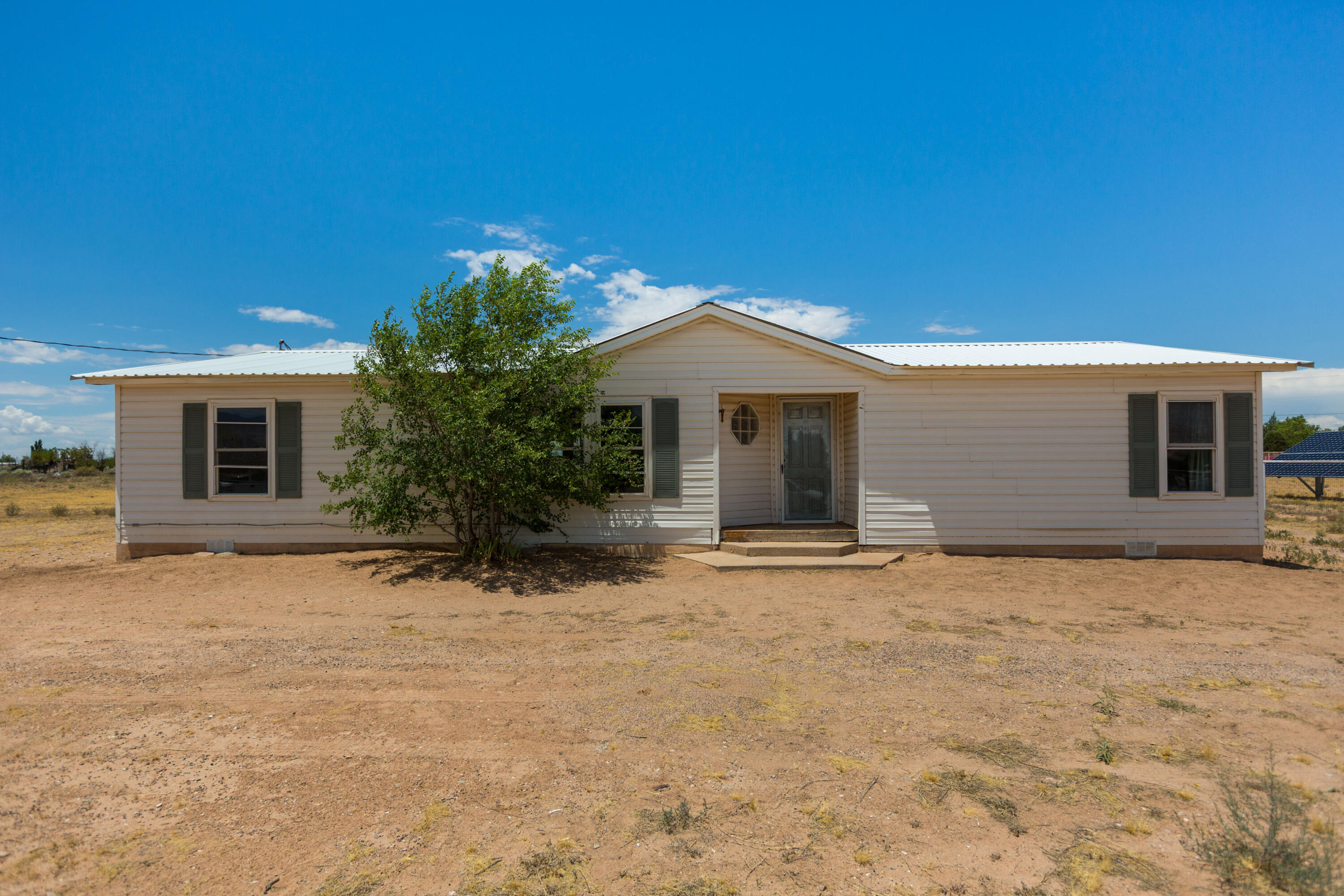 1st image of 8 Diamondback Ln, Los Lunas, NM 87031 | MLS# 1108898