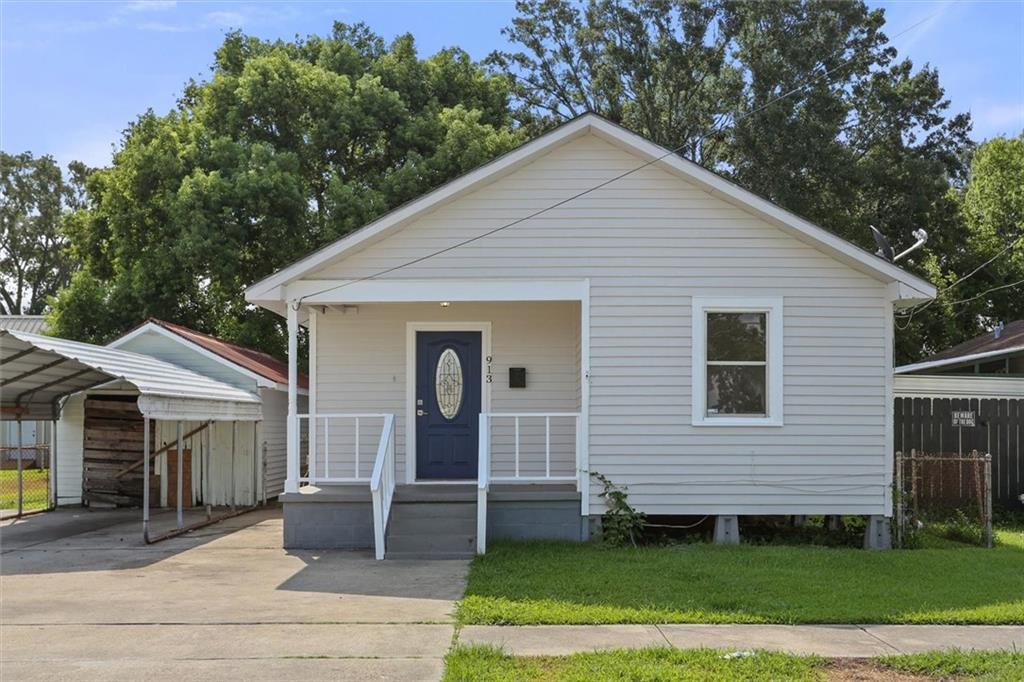 Photo 1 of Single family home for sale at 913 West Dr, Westwego, LA 70094 | MLS# 2571753 | Listing updated on 2026-09-11