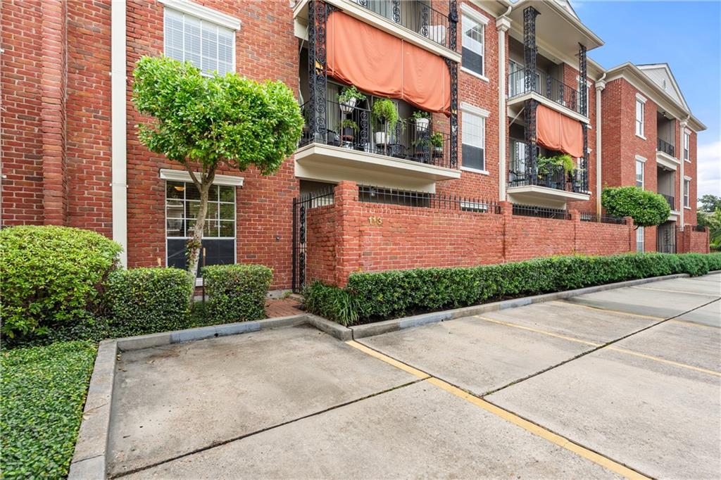 2nd image of 801 Rue Burgundy St #113, Metairie, LA 70005 | MLS# 2567791