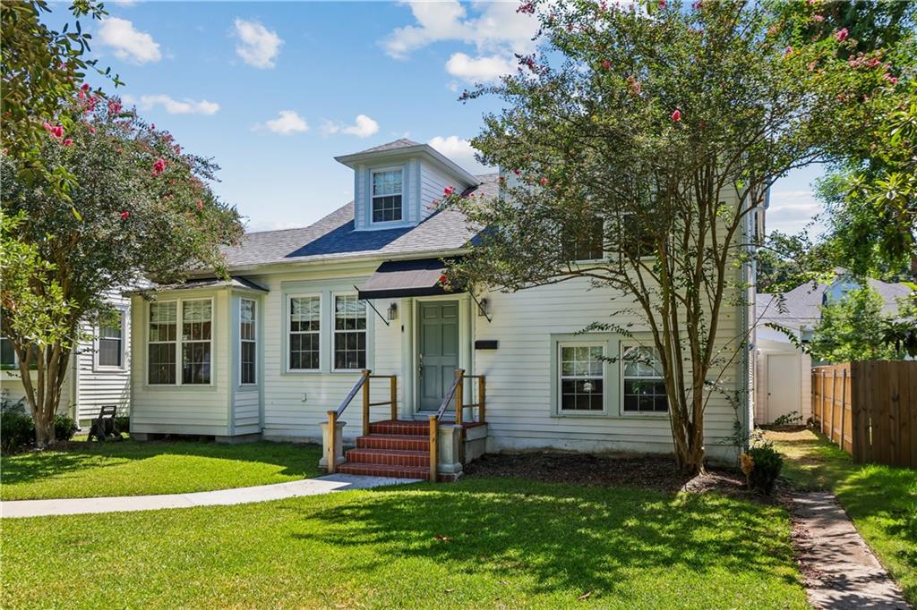 1st image of 5843 Vicksburg St, New Orleans, LA 70124 | MLS# 2571011