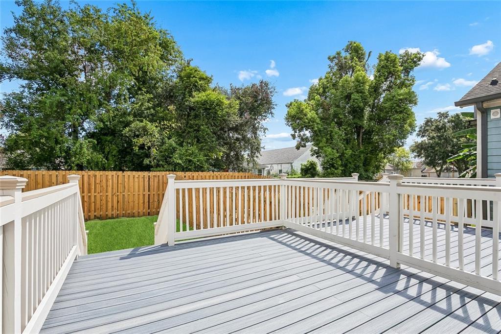 Listing Photo 5 - Condo for sale in building located at 9017-19 Grn St, New Orleans, LA 70118