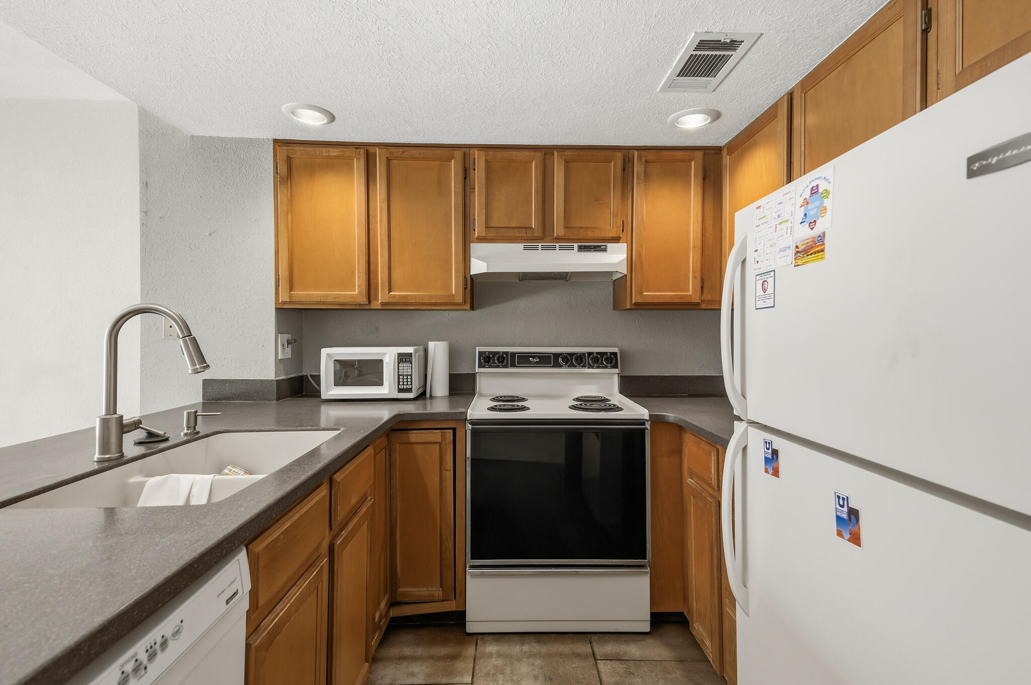 5th image of 3301 Monroe St Ne #UNIT J105, Albuquerque, NM 87110 | MLS# 1109030