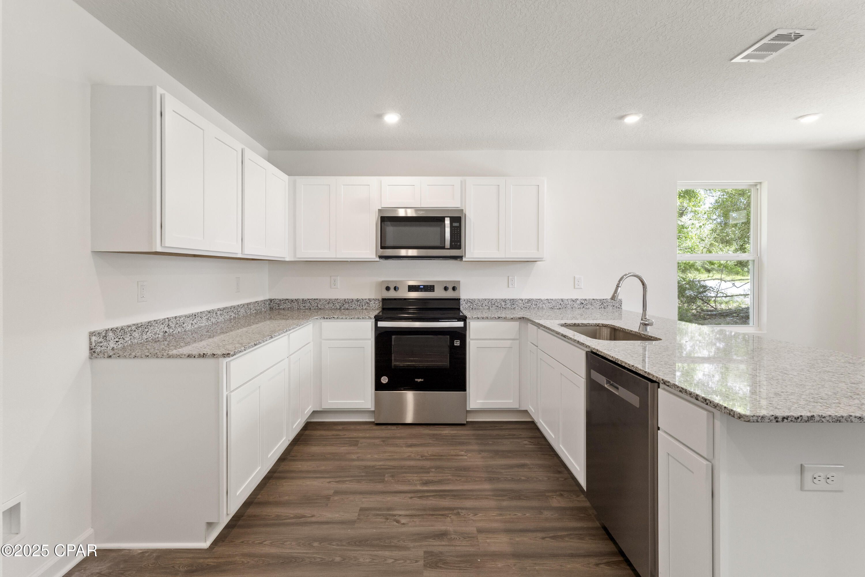 3rd image of 3885 Airmont Dr, Chipley, FL 32428 | MLS# 793980