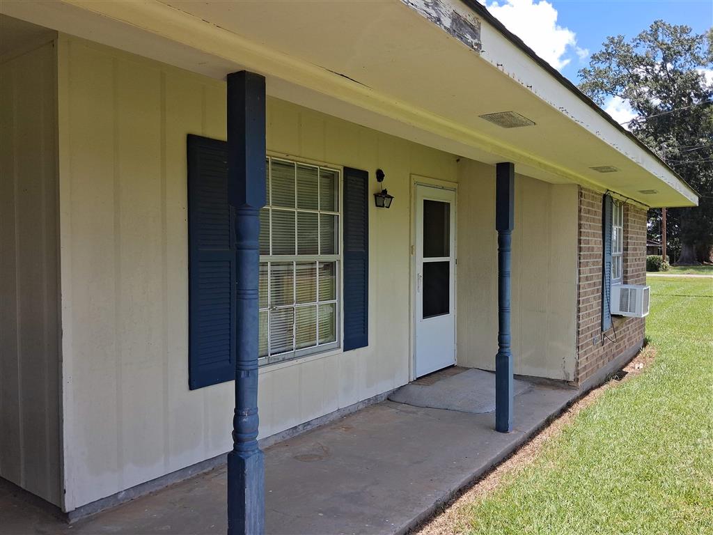 318 Phyllis Drive — photo 5