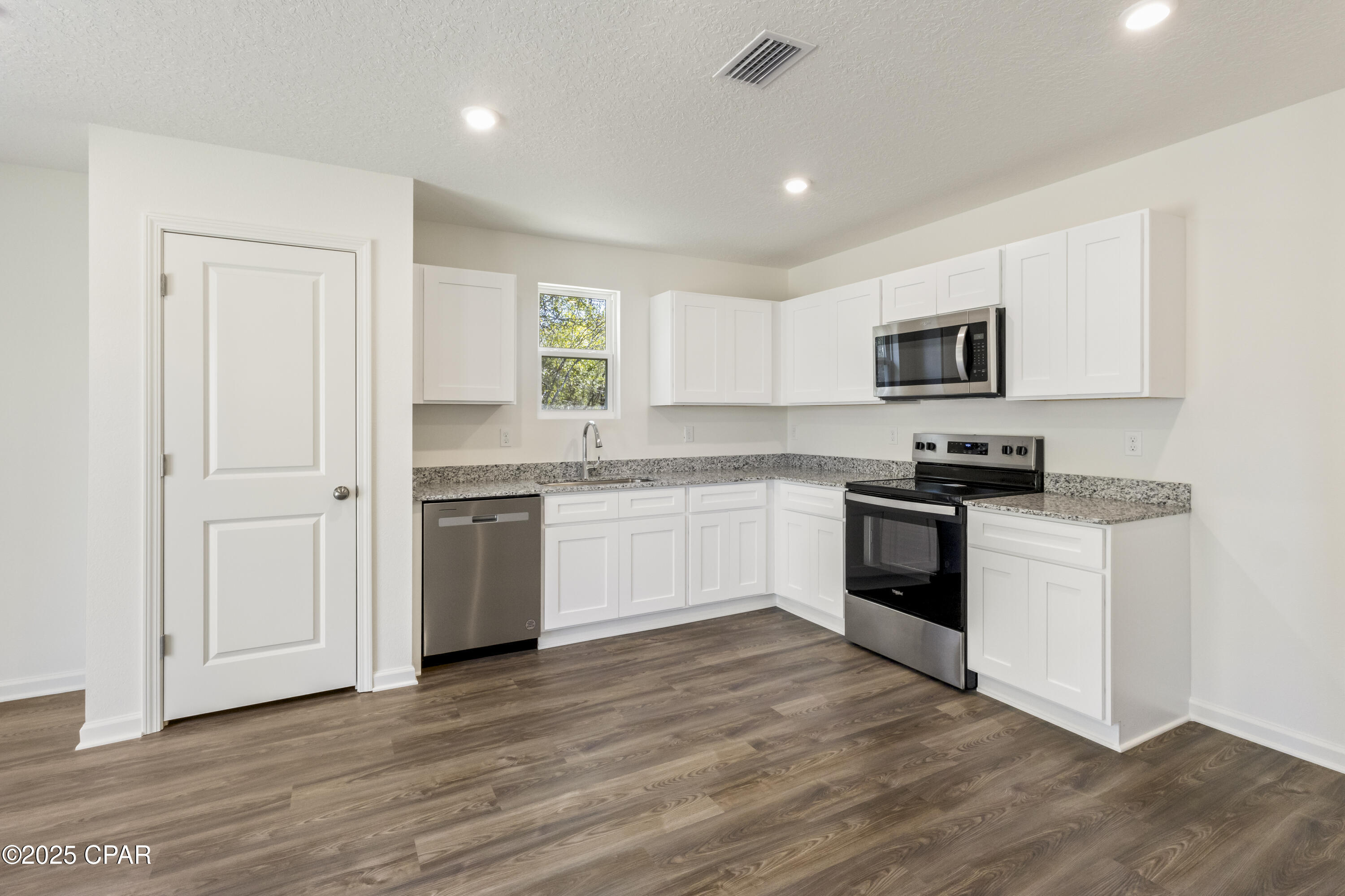 3rd image of 2307 Shenandoah Blvd, Chipley, FL 32428 | MLS# 793984