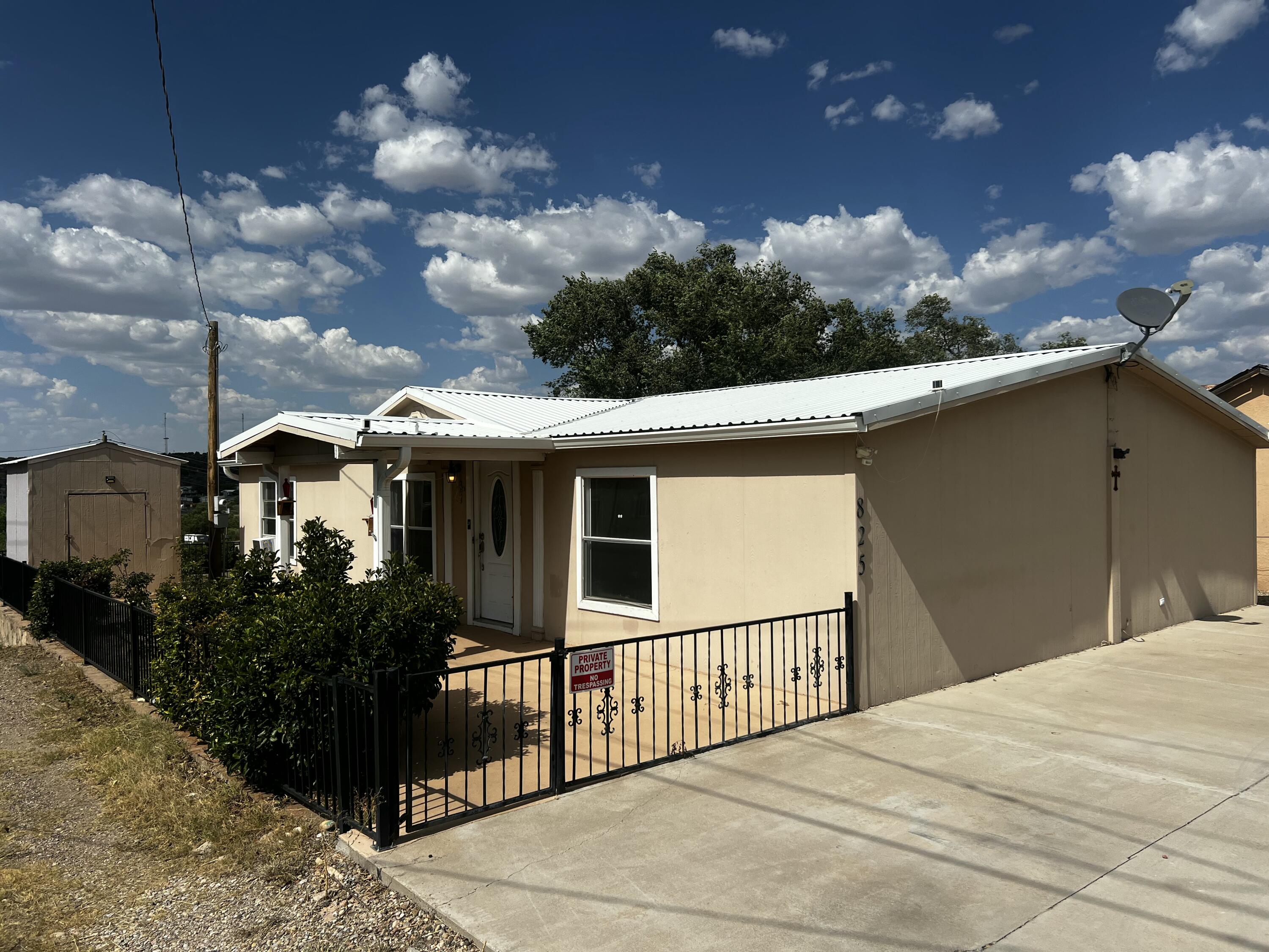 1st image of 825 Corona Ave, Santa Rosa, NM 88435 | MLS# 1109079