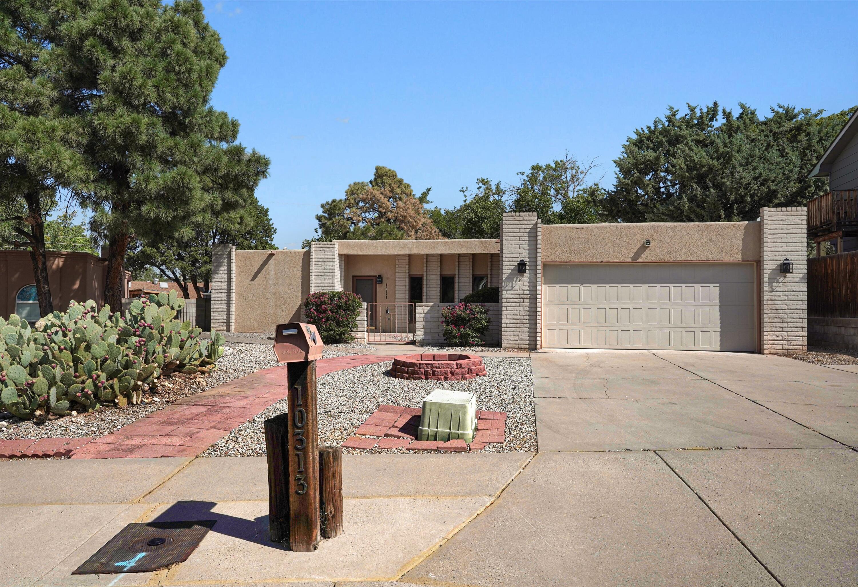 10313 Karen Avenue NE, Albuquerque