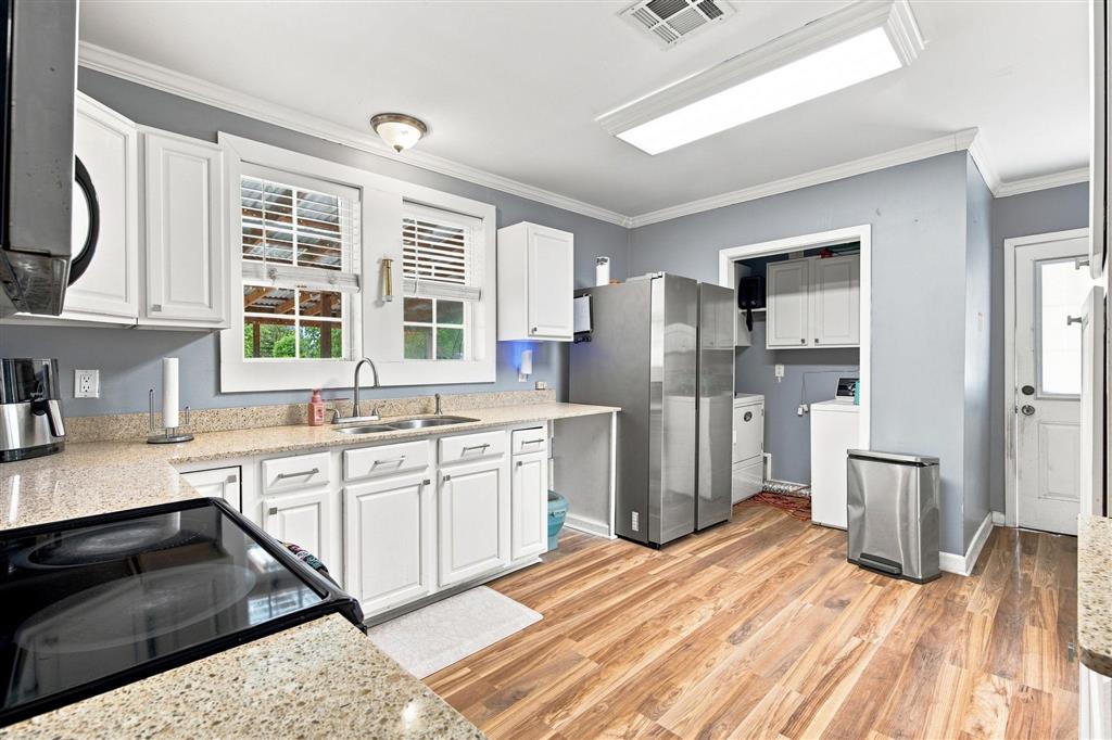 3820 Vanderbilt Street — photo 2