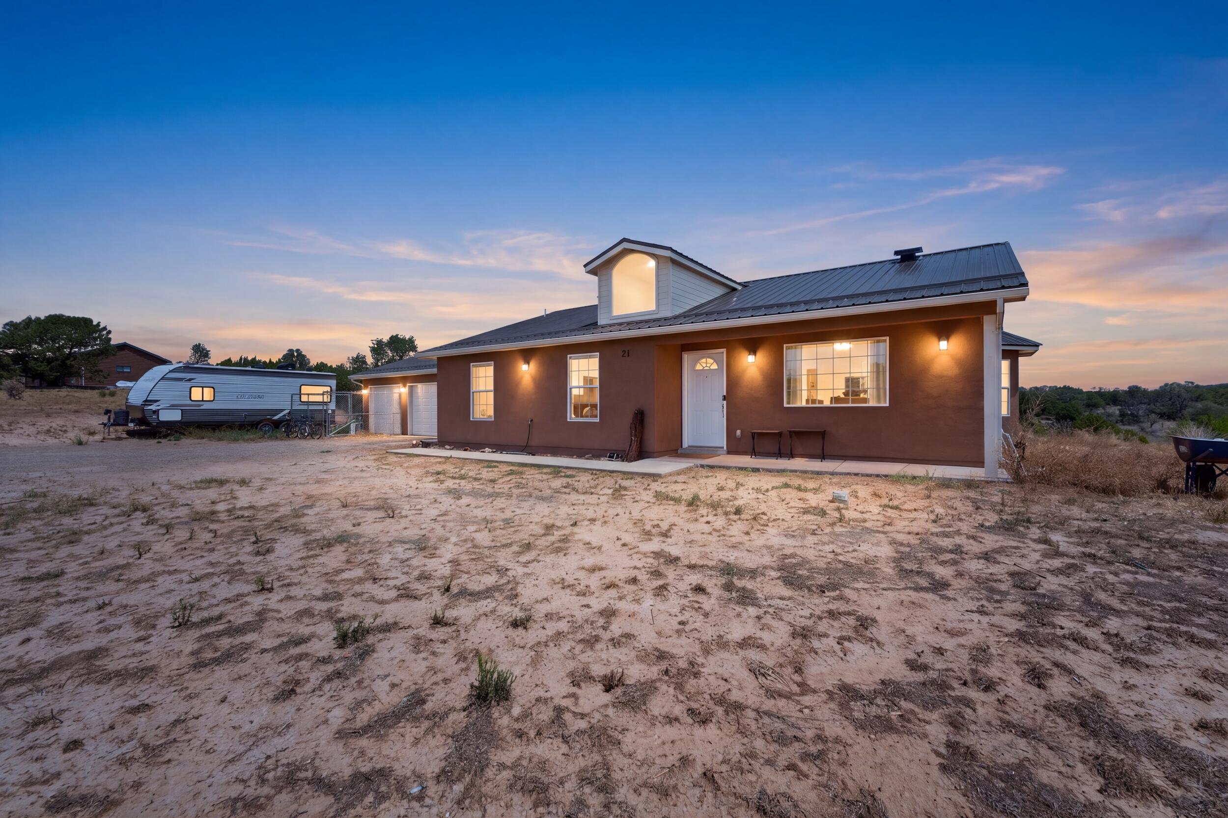 Photo 2 of Single family home for sale at 21 Trade Ct, Edgewood, NM 87015 | MLS# 1109173 | Listing updated on 2026-09-17