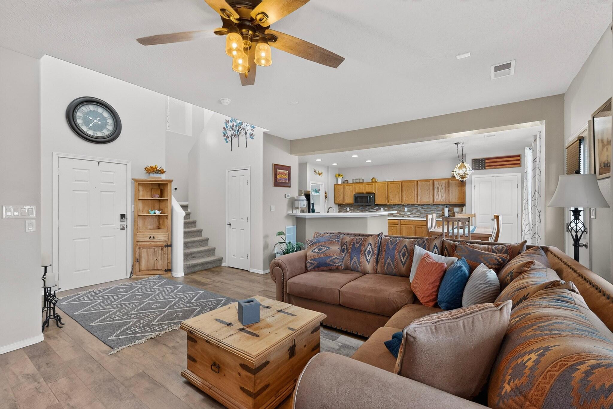 3735 Buckskin Loop NE 