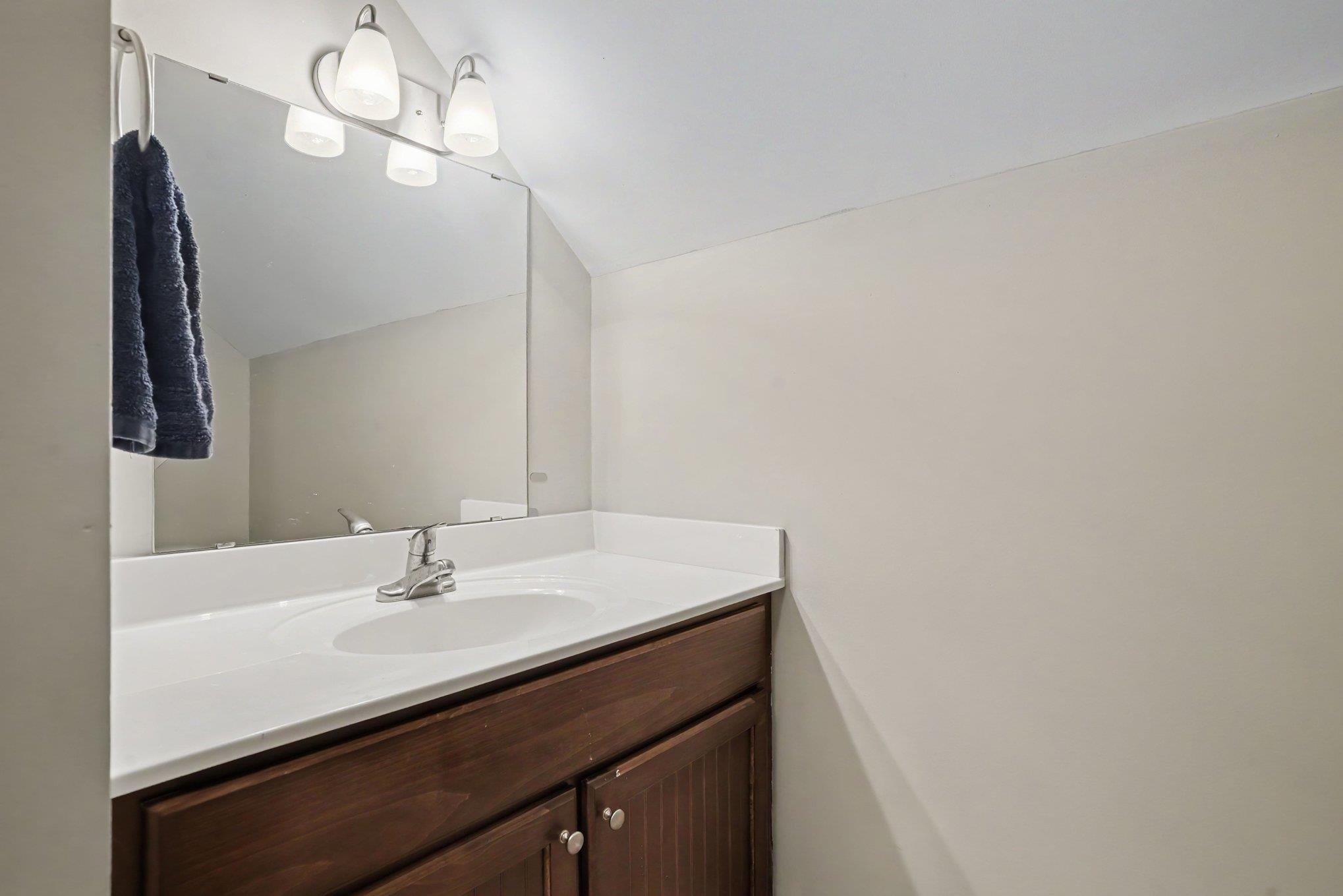 4025 Ridgewood Dr. 