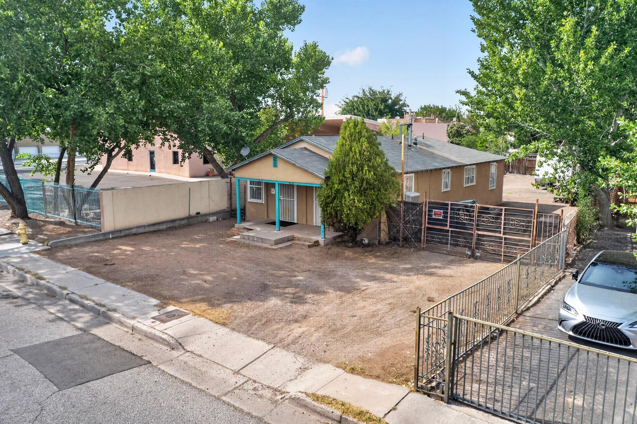 1303-1305 Iron Avenue SW 