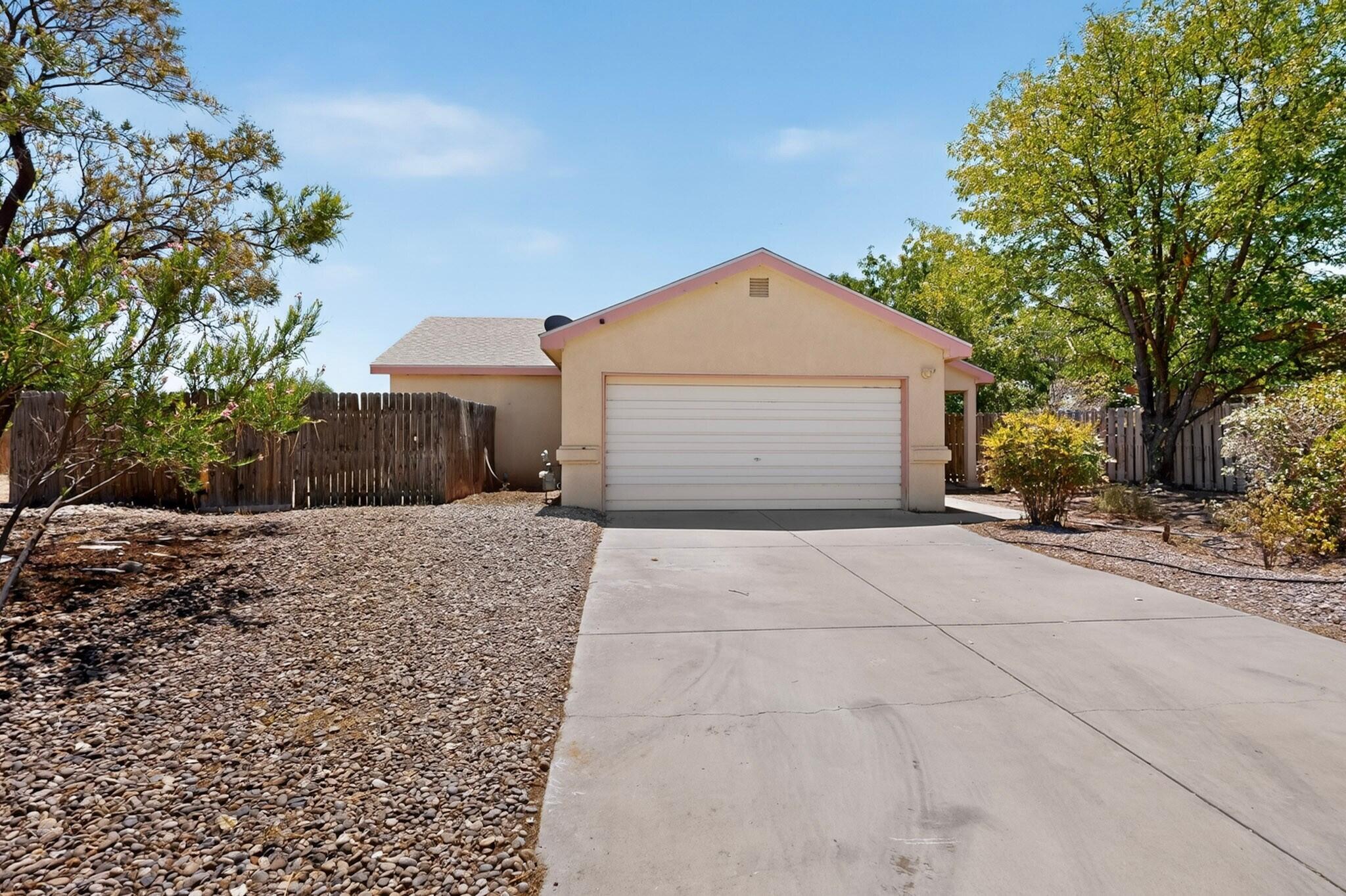 image of 18 Timothy Ct, Los Lunas, NM 87031 | MLS# 1109258