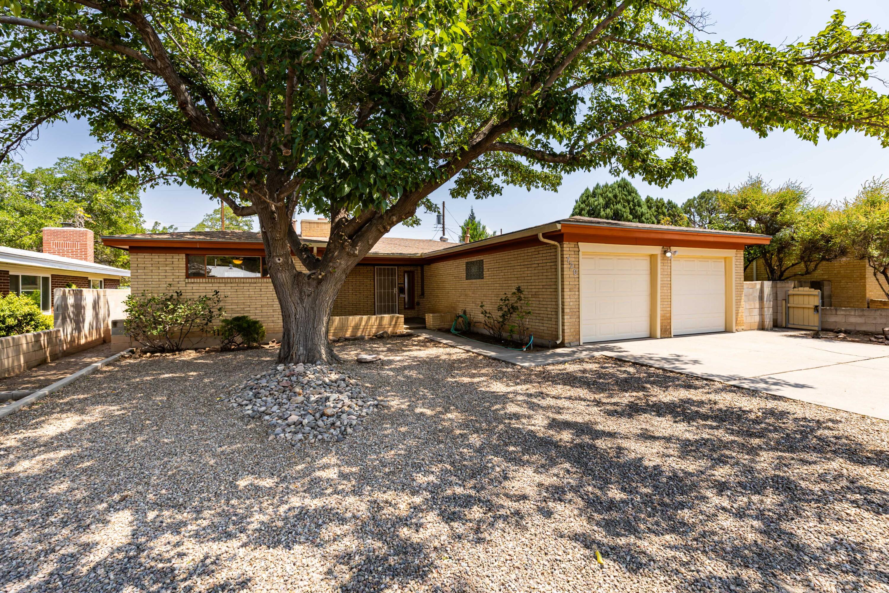 720 Manzano Street, Albuquerque NM 87110