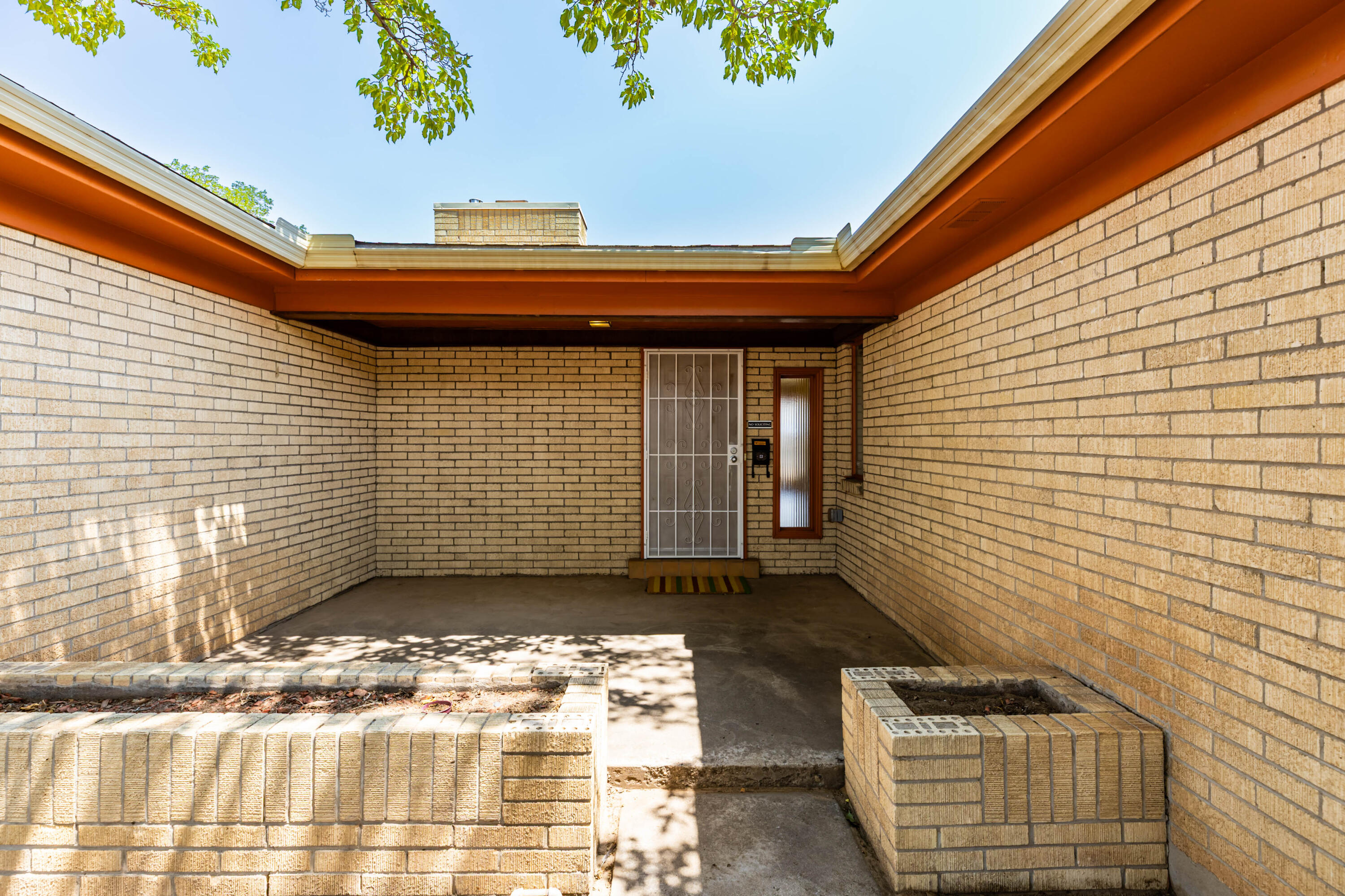 2nd image of 720 Manzano St Ne, Albuquerque, NM 87110 | MLS# 1109260