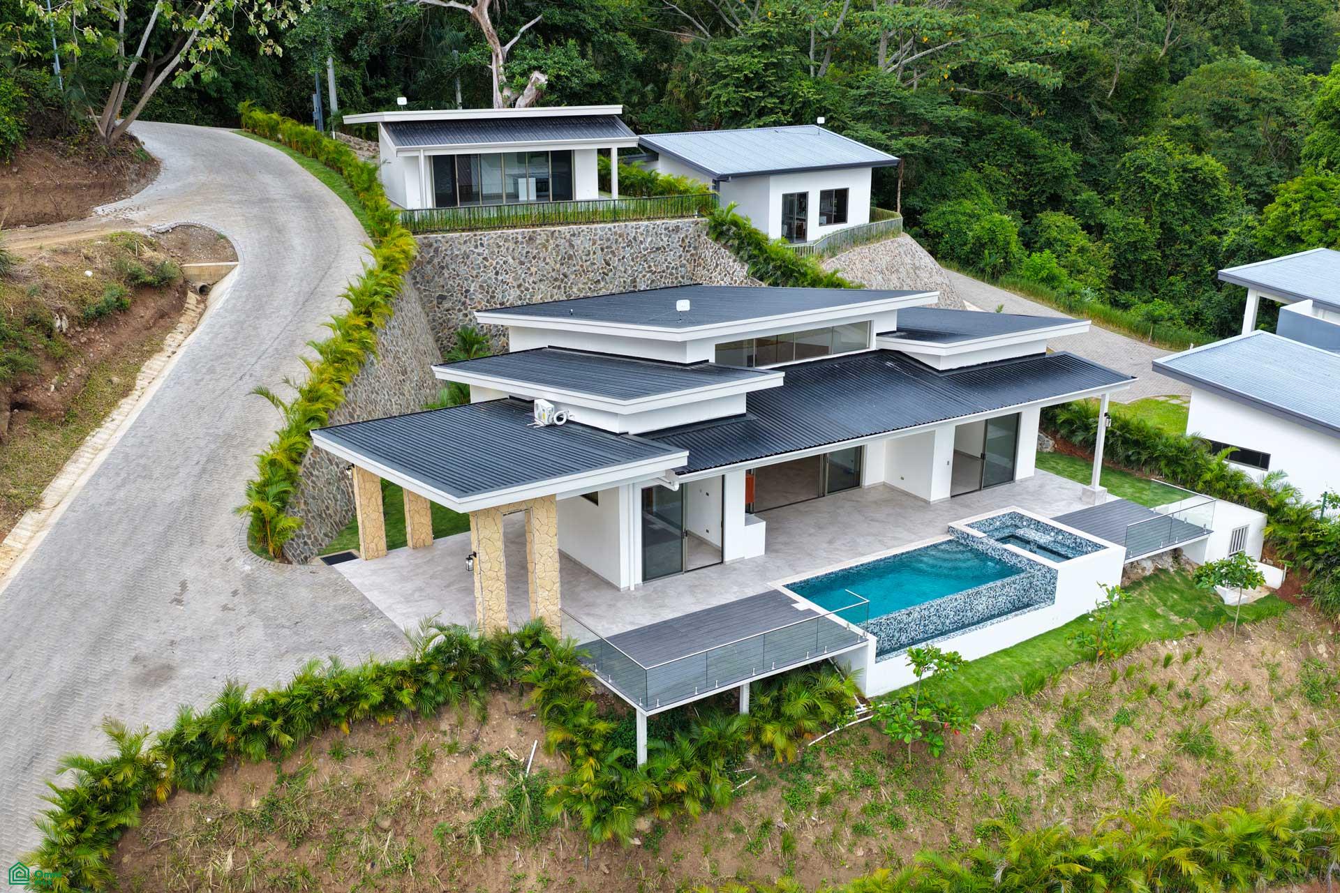 4 bed Single Family Homes For Sale in Atenas, Alajuela - 1