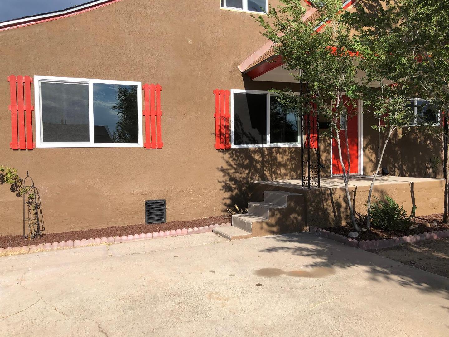 412 Grove Street, Albuquerque NM 87108