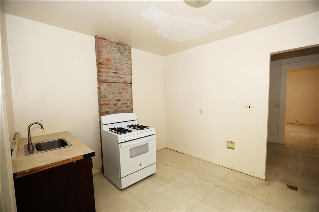 Photo 4 of House for sale at 452 54 Jackson Ave, New Orleans, LA 70130 | MLS# 2572715 | Listing updated on 2026-10-08