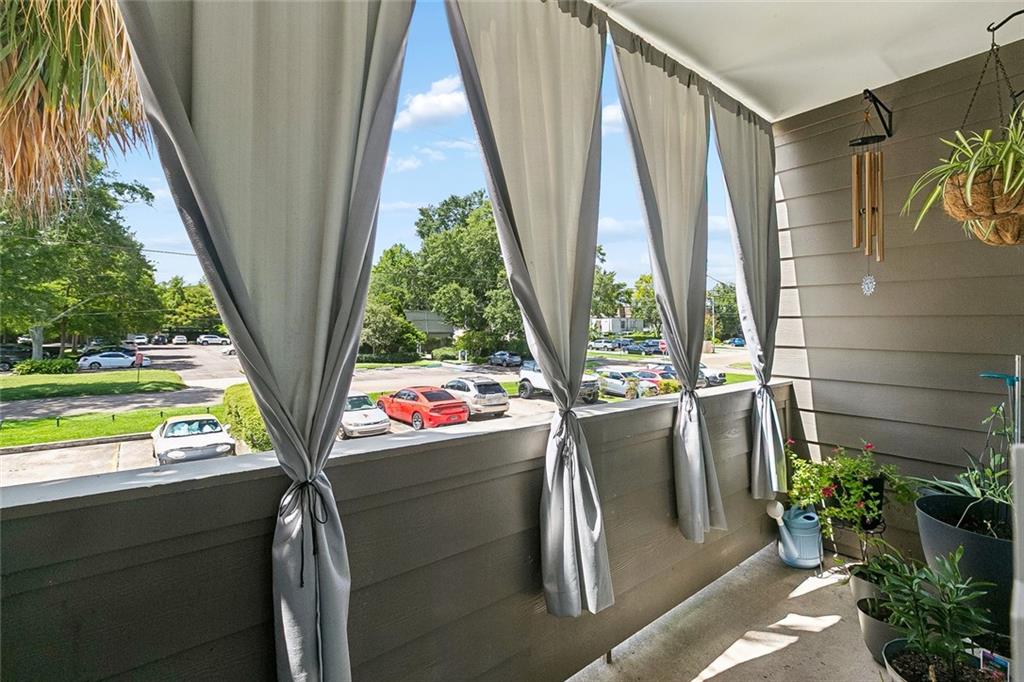 2nd image of 1161 Lake Ave, Metairie, LA 70005