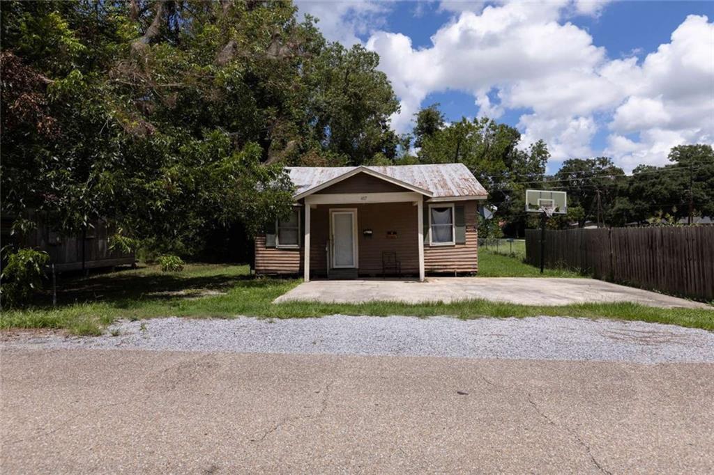 1st image of 417 8th St, Abbeville, LA 70510 | MLS# 2572914