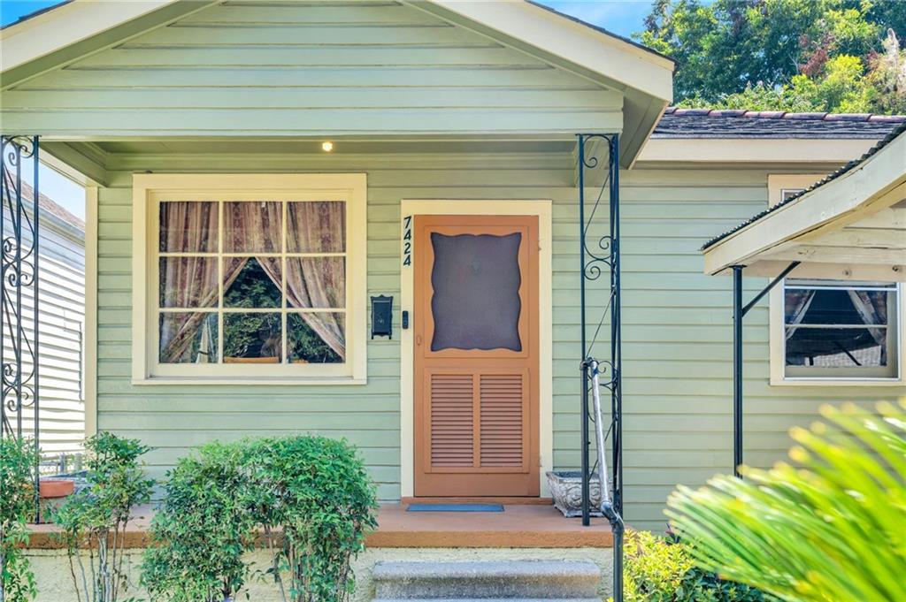 Photo 1 of Single family home for sale at 7424 Hurst St, New Orleans, LA 70118 | MLS# 2572660 | Listing updated on 2026-09-18