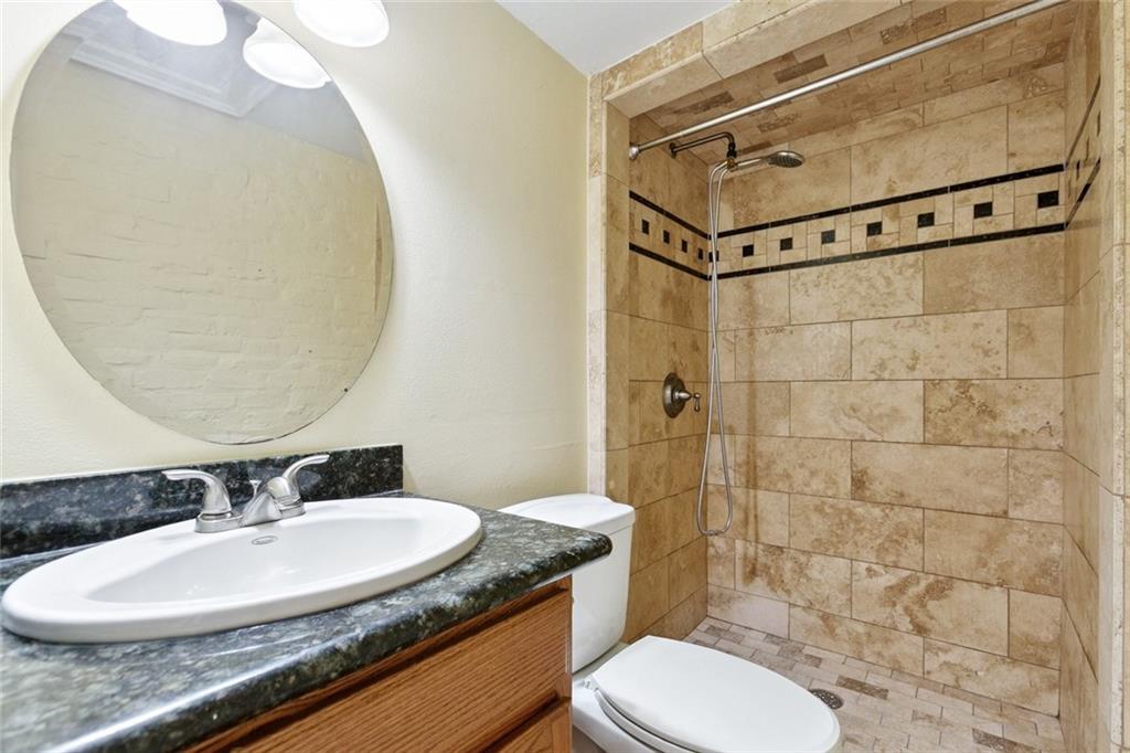 2nd image of 827 Burgundy St, New Orleans, LA 70116