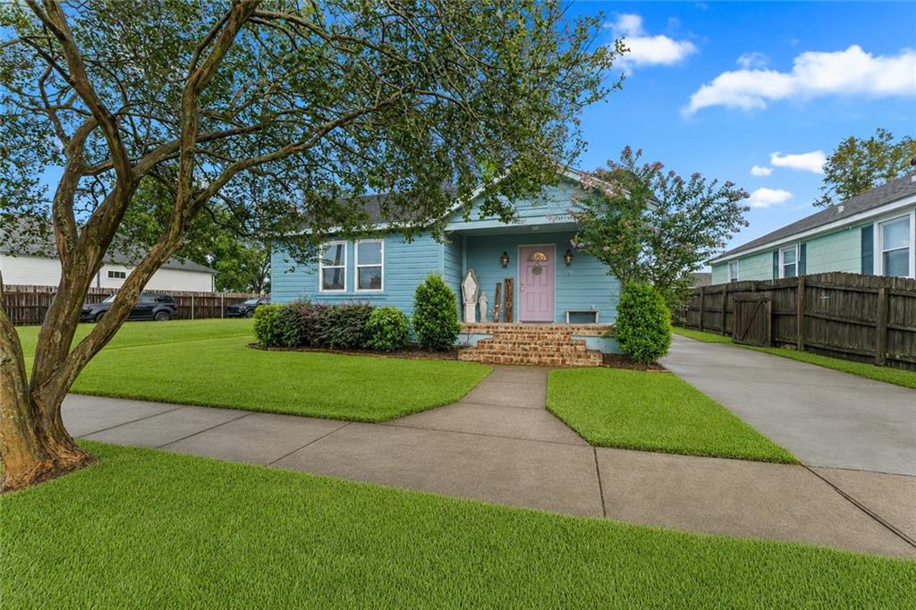 1st image of 919 Mehle St, Arabi, LA 70032 | MLS# 2569940