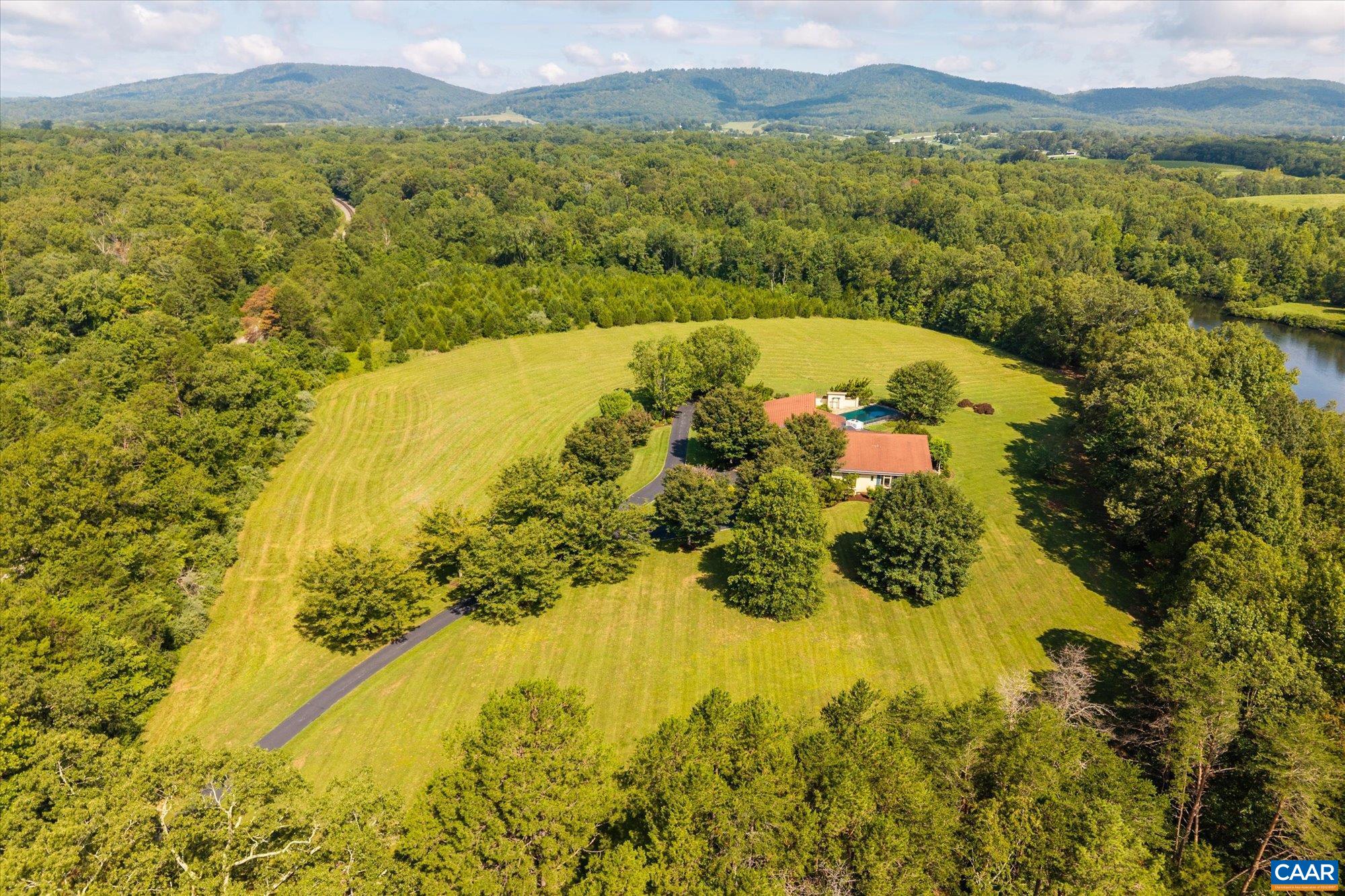 4798 Barn Field Dr