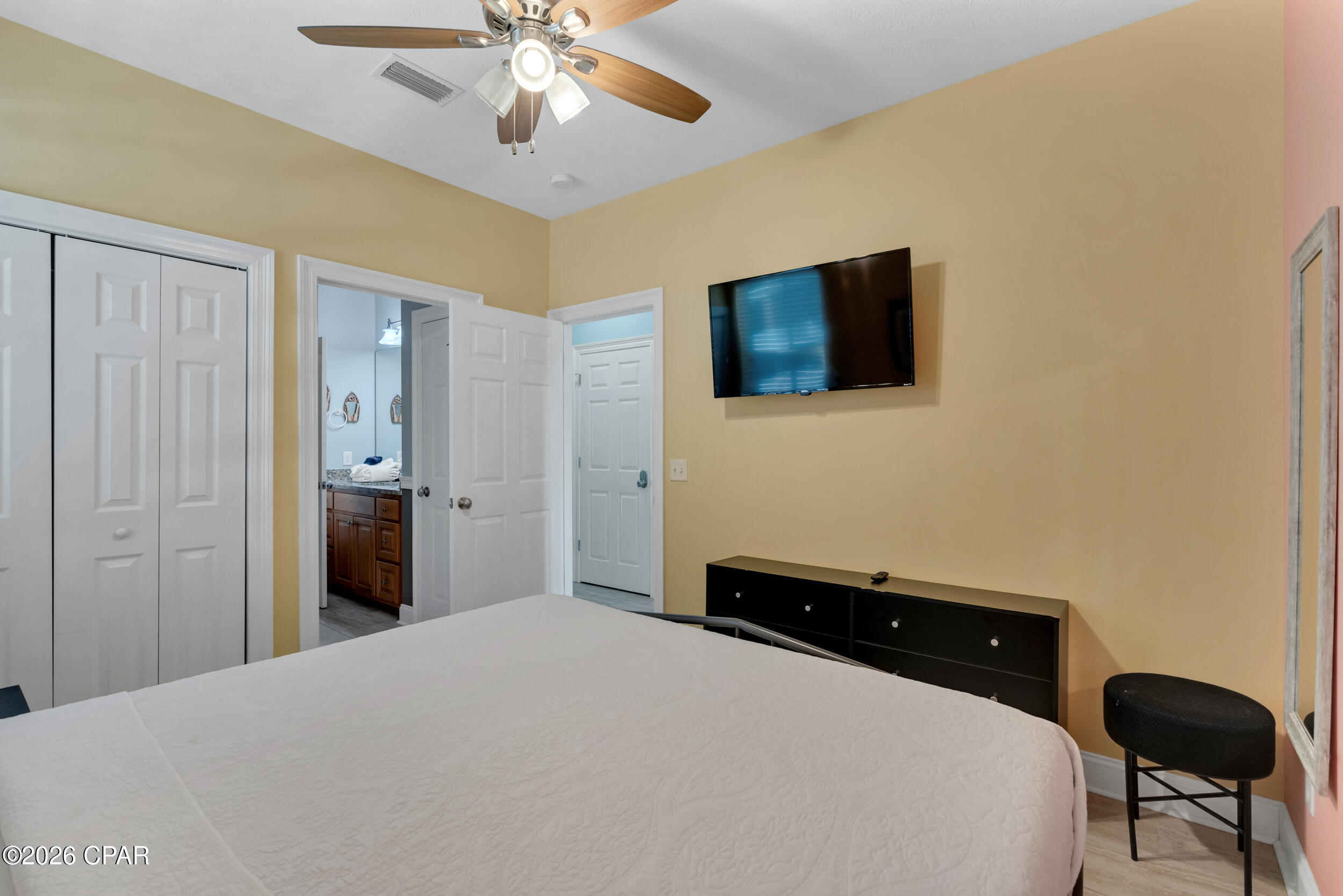5405 Thomas Drive, Panama City Beach, FL 32408 thumbnail, photo 12 of 61