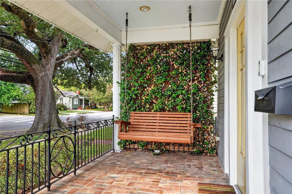 Photo 3 of Single family home for sale at 807 Navarre Ave, New Orleans, LA 70124 | MLS# 2572113 | Listing updated on 2026-09-12