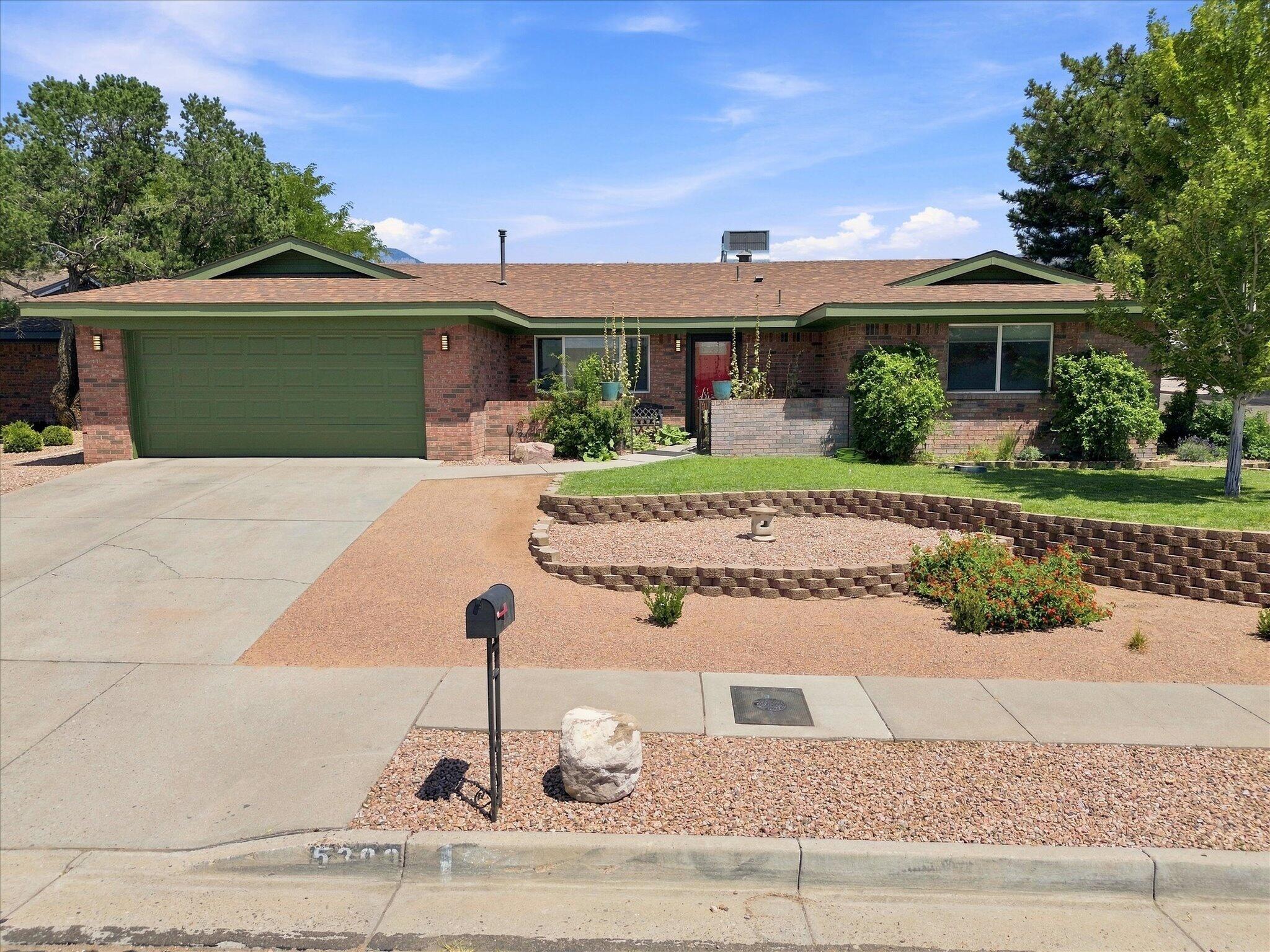 image of 5300 Dee Dr Ne, Albuquerque, NM 87111 | MLS# 1109404