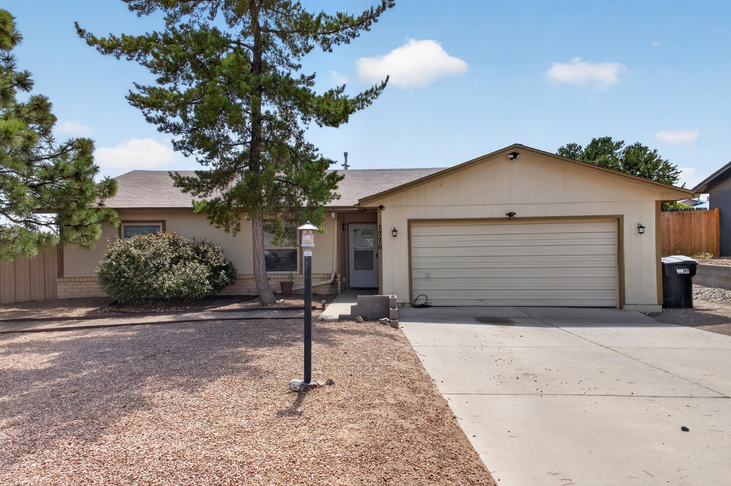 1776 Borealis Avenue, Rio Rancho NM 87124