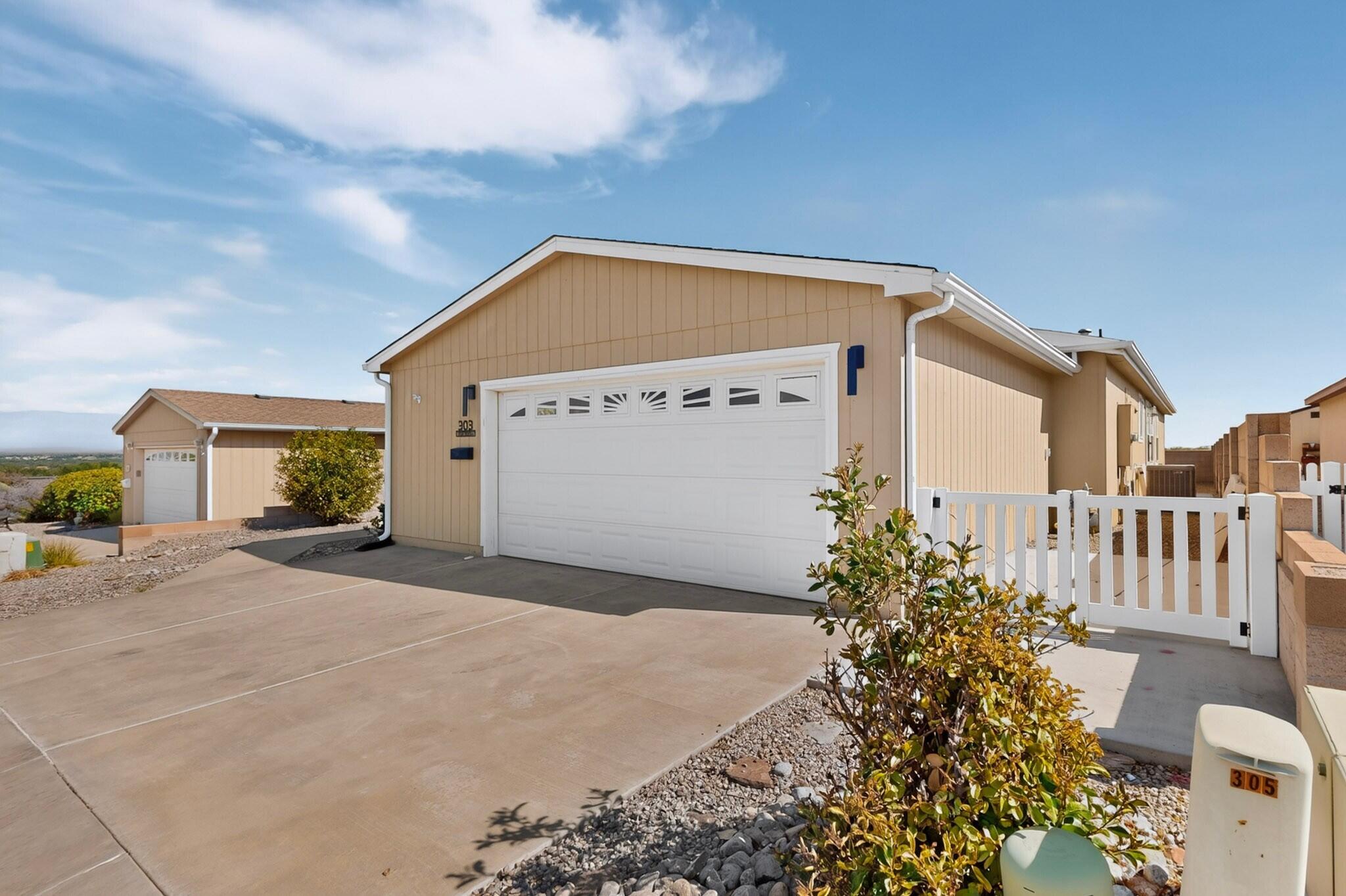 Photo 3 of Sale Pending at 303 Sunrise Blfs Dr, Belen, NM 87002 | MLS# 1109480 | Listing updated on 2026-09-17