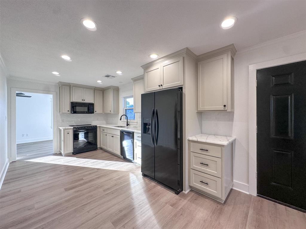 3202 Hodges Street — photo 3