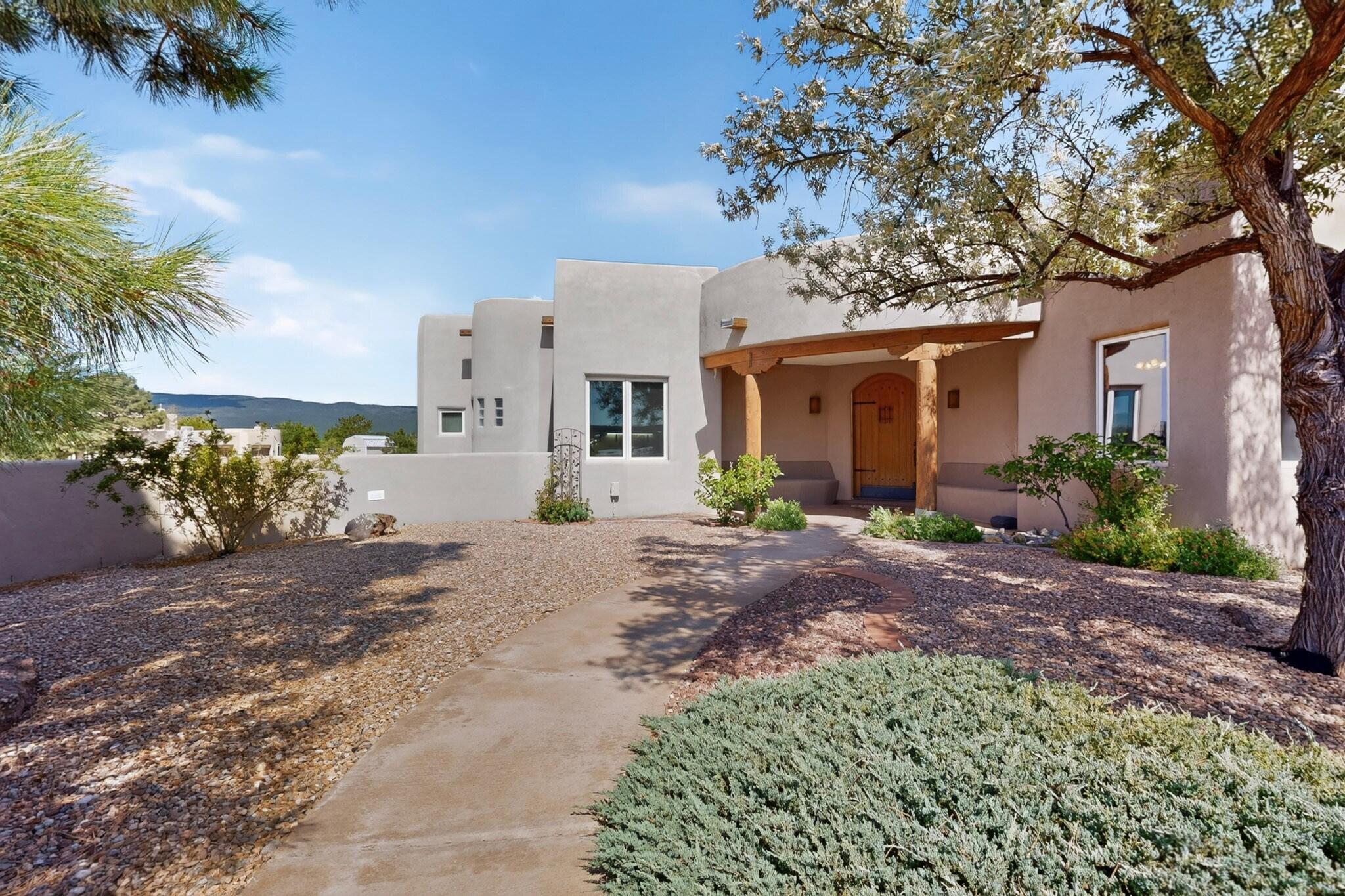 3rd image of 16 Richland Dr, Tijeras, NM 87059 | MLS# 1109485