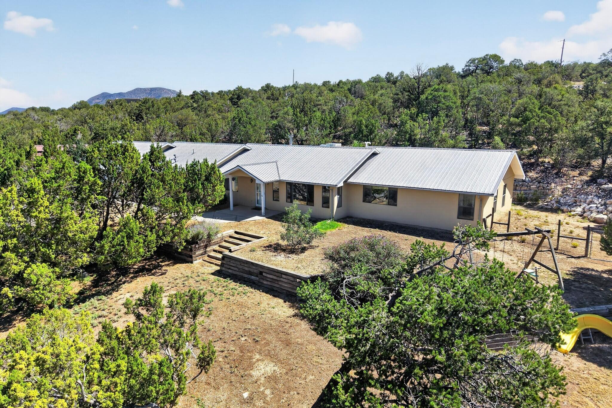 Photo 2 of Single family home for sale at 51 Crestview Rd, Edgewood, NM 87015 | MLS# 1109504 | Listing updated on 2026-09-04